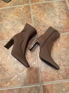 New Zara Women's Brown Block Heel Ankle Boots size 6